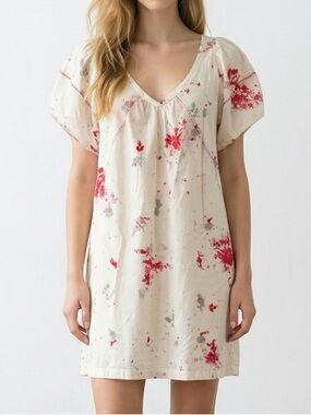 Ikks White Top with Pink Red and Gray Paint Splatter light weight